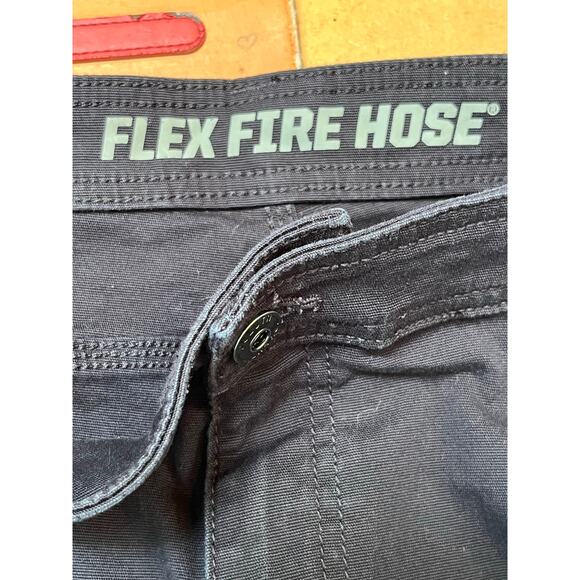 Duluth Trading Co. Mens 44x30 Black Flex Firehose Relaxed Fit Work Pants Utility - Picture 4 of 8